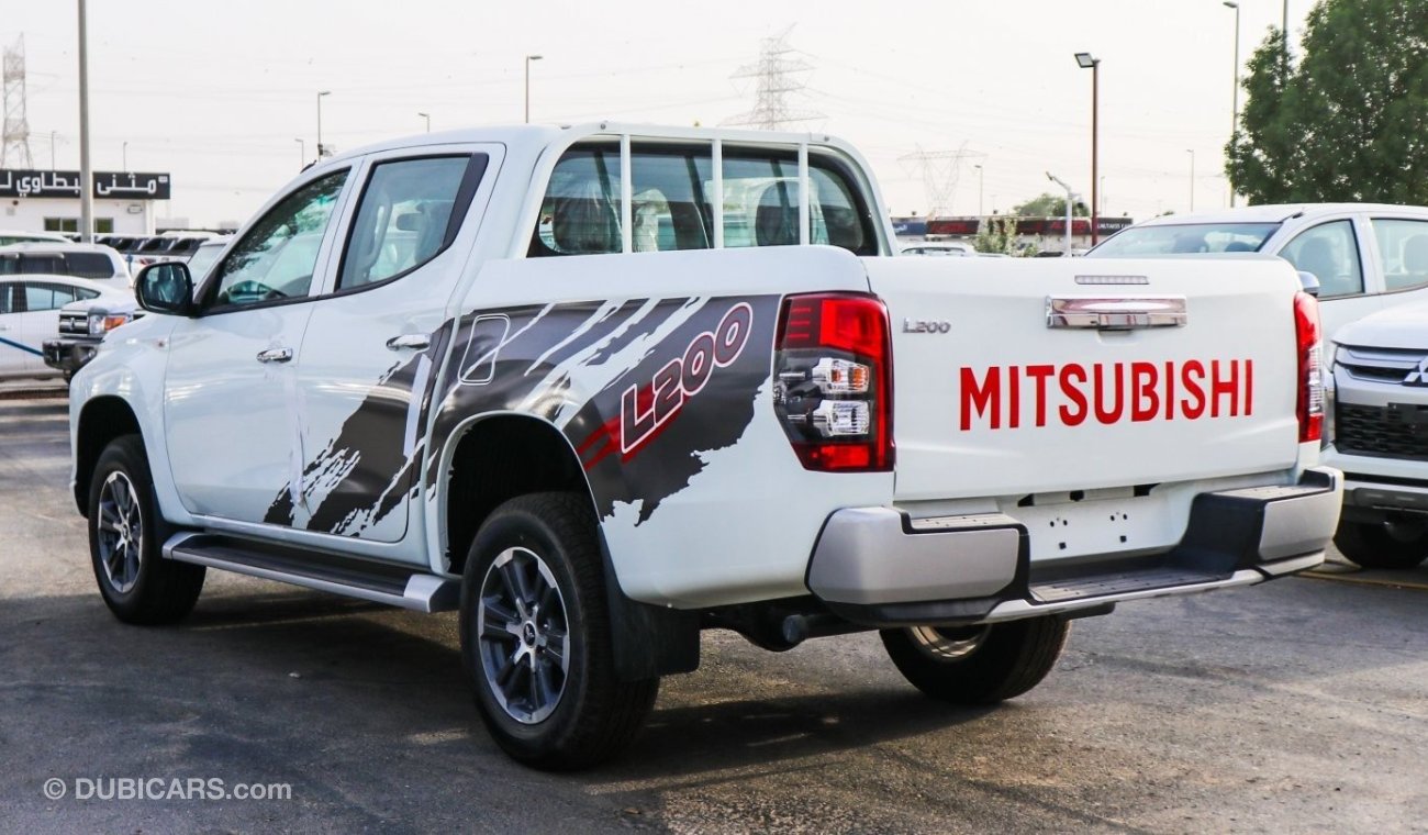 ميتسوبيشي L200 Mitsubishi L200 Pick UP 4X4 Double Cabin 2.4L Petrol