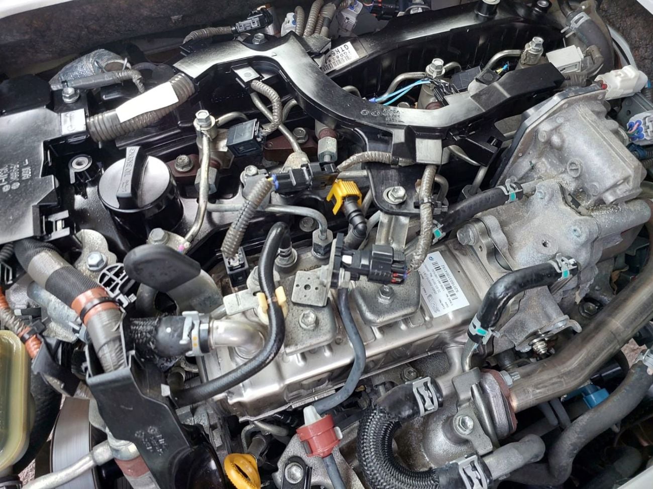 تويوتا هاياس (RAMADAN OFFER) TOYOTA HIACE VAN RHD 2018 MODEL 2.8 L DIESEL AUTOMATIC(PM08223)