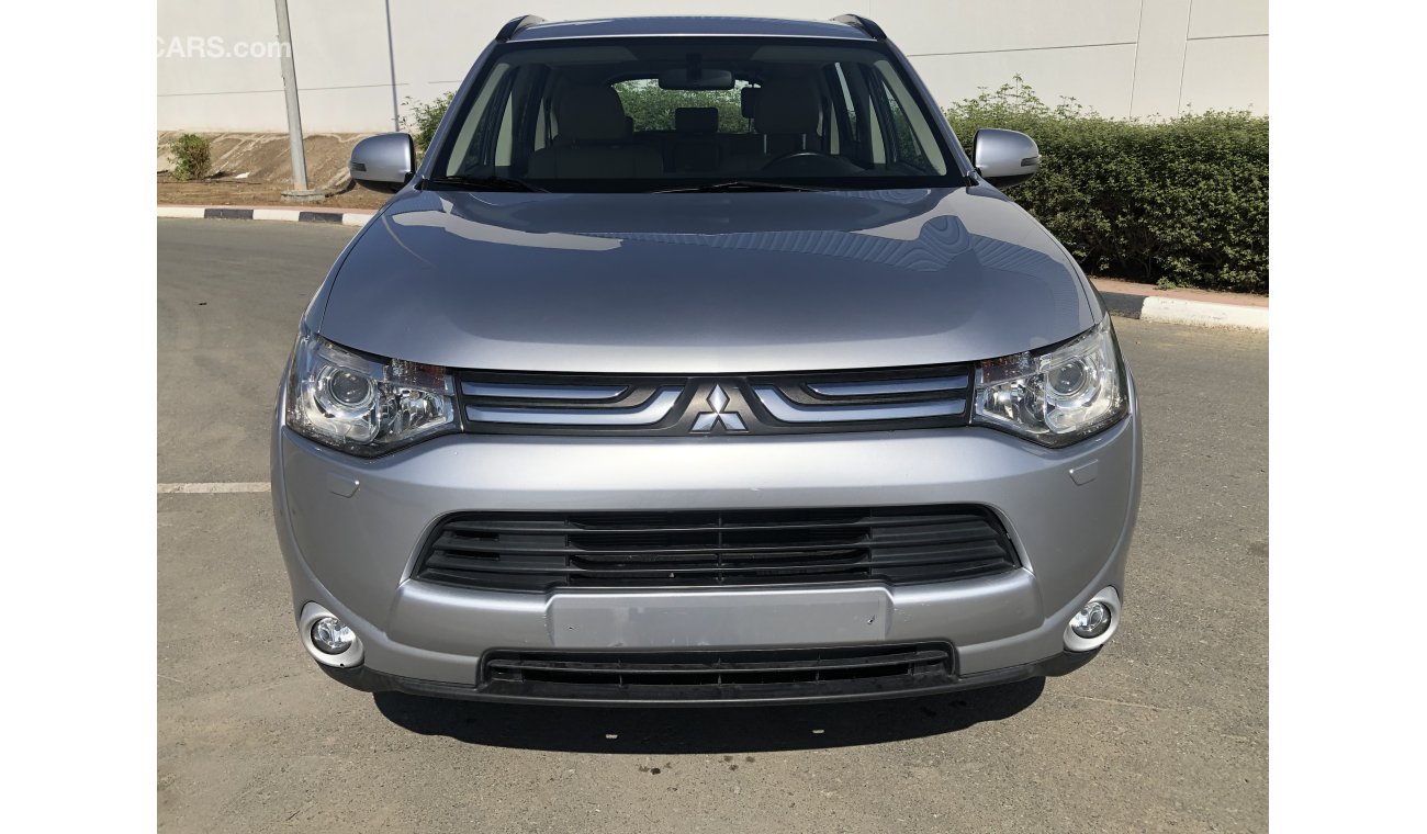 Mitsubishi Outlander 2014 MONTHLY ONLY 860X60 V6 4X4 3.0 EXCELLENT CONDITION UNLIMITED KM WARRANTY