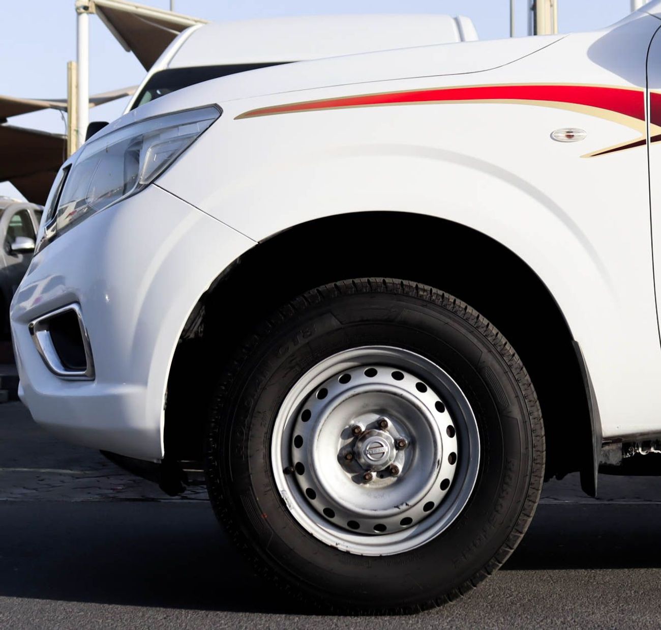 نيسان نافارا Std 2.5L 4WD A/T Nissan Navara 2019 2.5L 4WD GCC Accident-Free, In Excellent Condition, 1096 Monthly