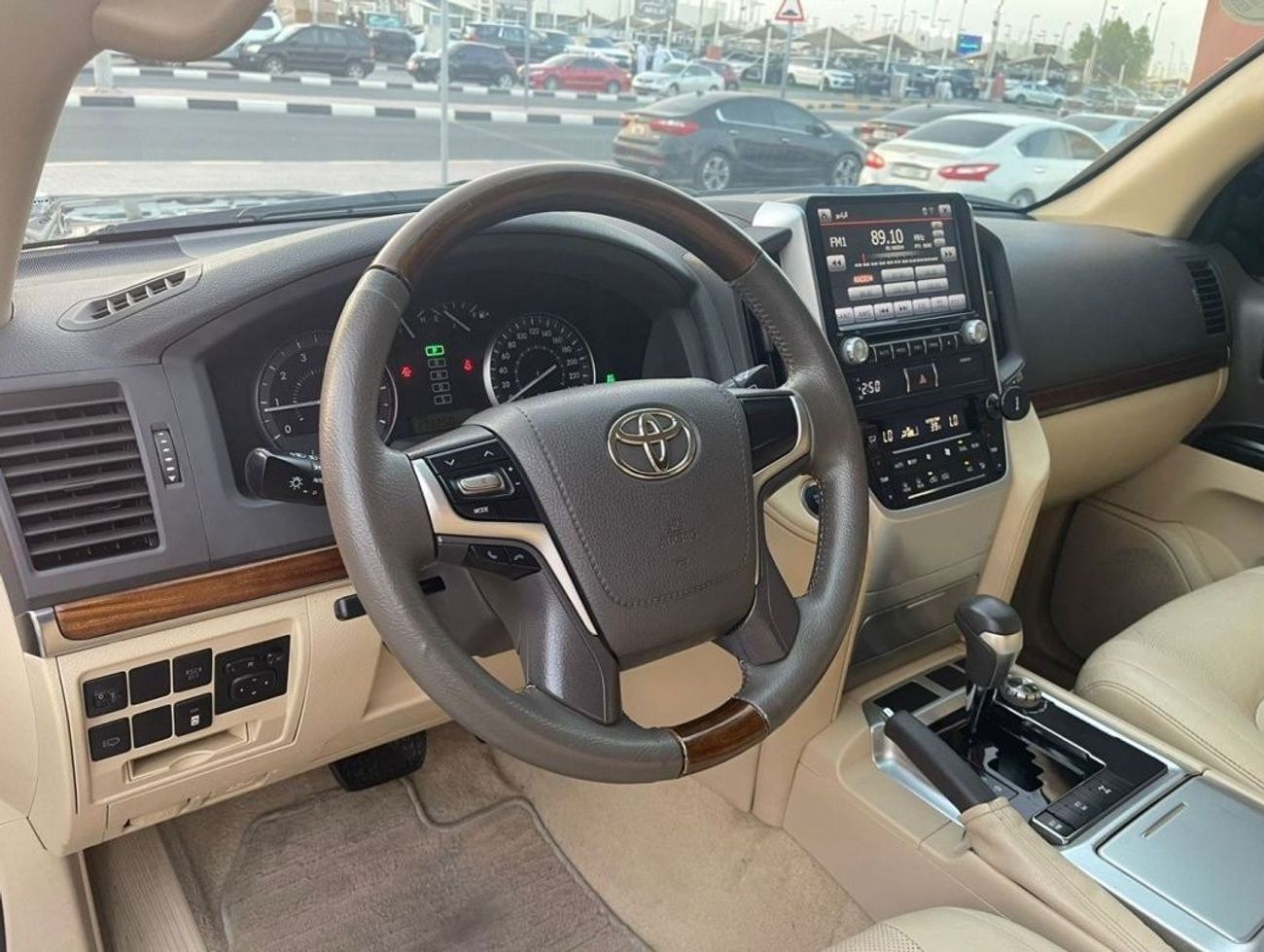 Toyota Land Cruiser 2016 Toyota Land Cruiser GXR (J200), 5dr SUV, 4.6L 8cyl Petrol, Automatic, Four Wheel Drive. clean c