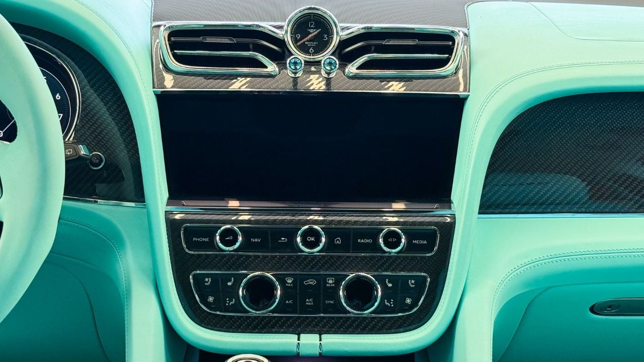 Bentley Bentayga Bentley Mansory Bentayga 1of1 - 2022 - Bespoke Fully Loaded With Two Tone Color