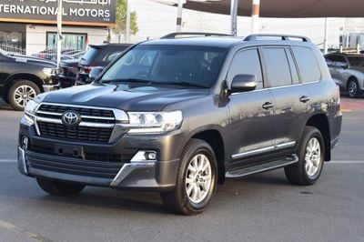 تويوتا لاند كروزر DIESEL SAHARA RIGHT HAND DRIVE YEAR 2019 GREY COLOR