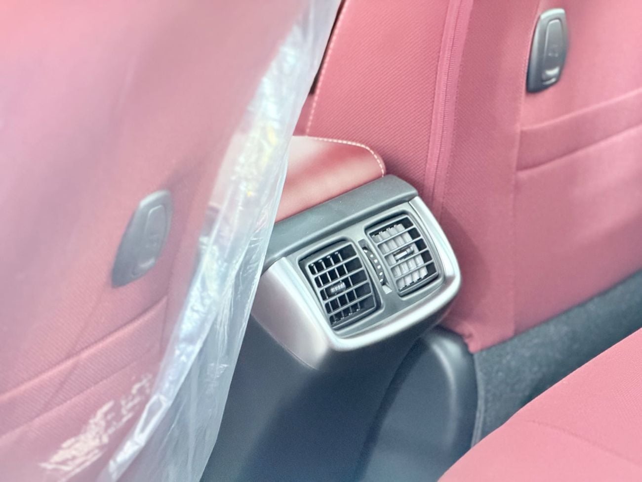 Toyota Hilux GL Toyota Hilux Full Option, 2.4-litre diesel, manual gearbox.