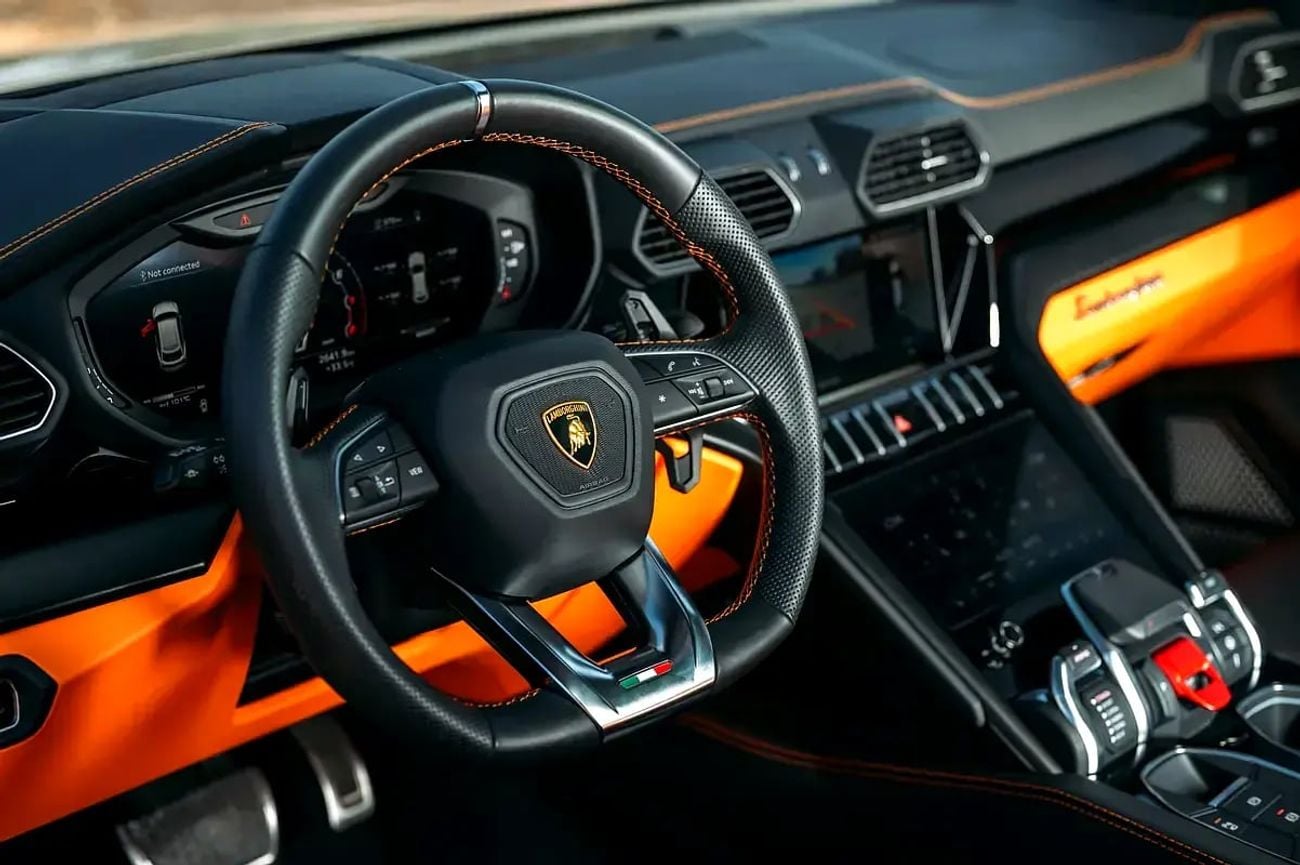 لامبورغيني اوروس 4.0T V8 Performante