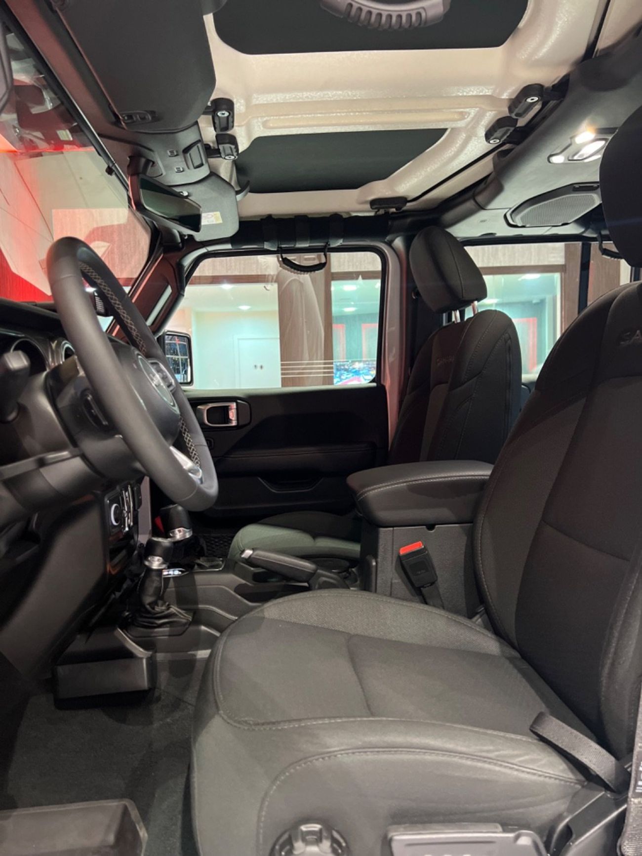 Jeep Wrangler Sahara 3.6L A/T (5 Seater)