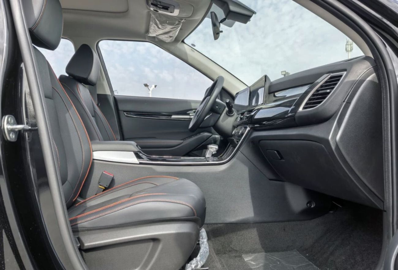 Kia Seltos KIA SELTOS,1.5L,LUXURY,PANORAMIC ROOF,LEATHER SEATS,4 CAMERA,17''AW,A.T,2025