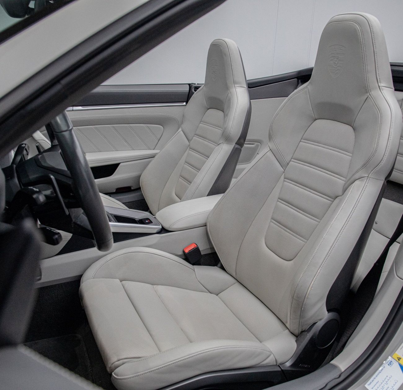 بورش 911 Turbo 3.8L (580 HP) Convertible