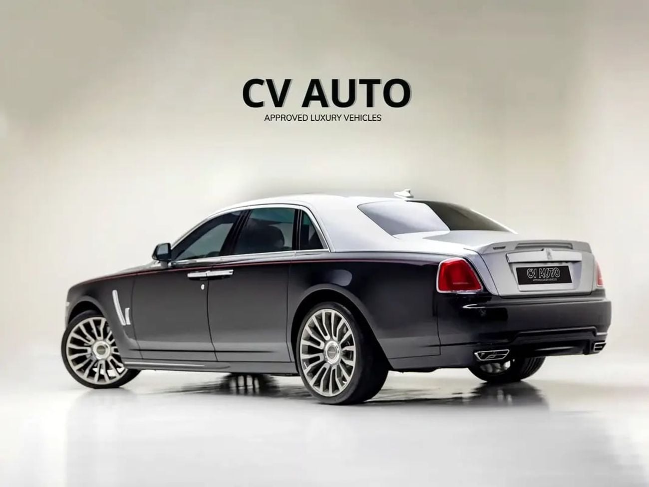 Rolls Royce Ghost with Mansory Kit | GCC Spec - Immaculate Condition