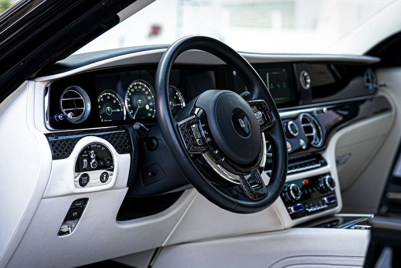 Rolls-Royce Ghost 6.75T Short Wheelbase