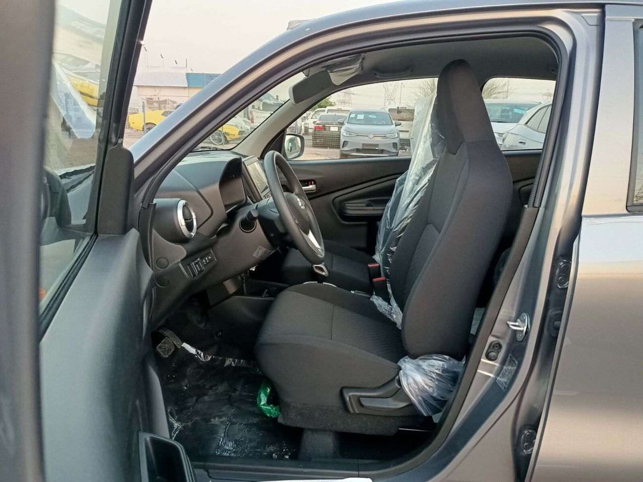 Suzuki Celerio 1.0L V4, GLX, Black Rims, A/T, Gear, SPECIAL QUANTITY DEAL OFFER FOR ALGERIA (CODE # CGLM)