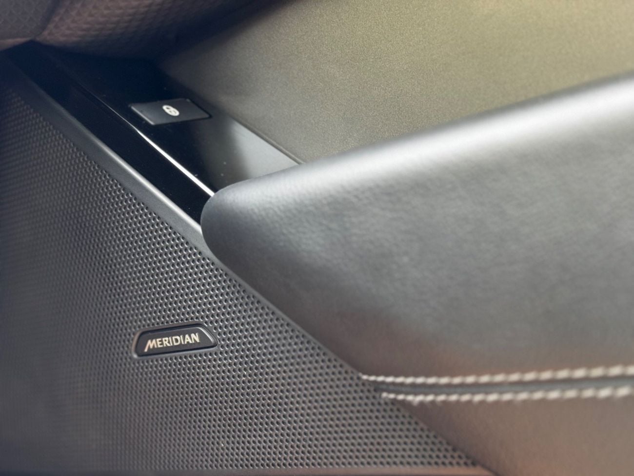 لاند روفر رينج روفر فيلار P340 S 3.0L