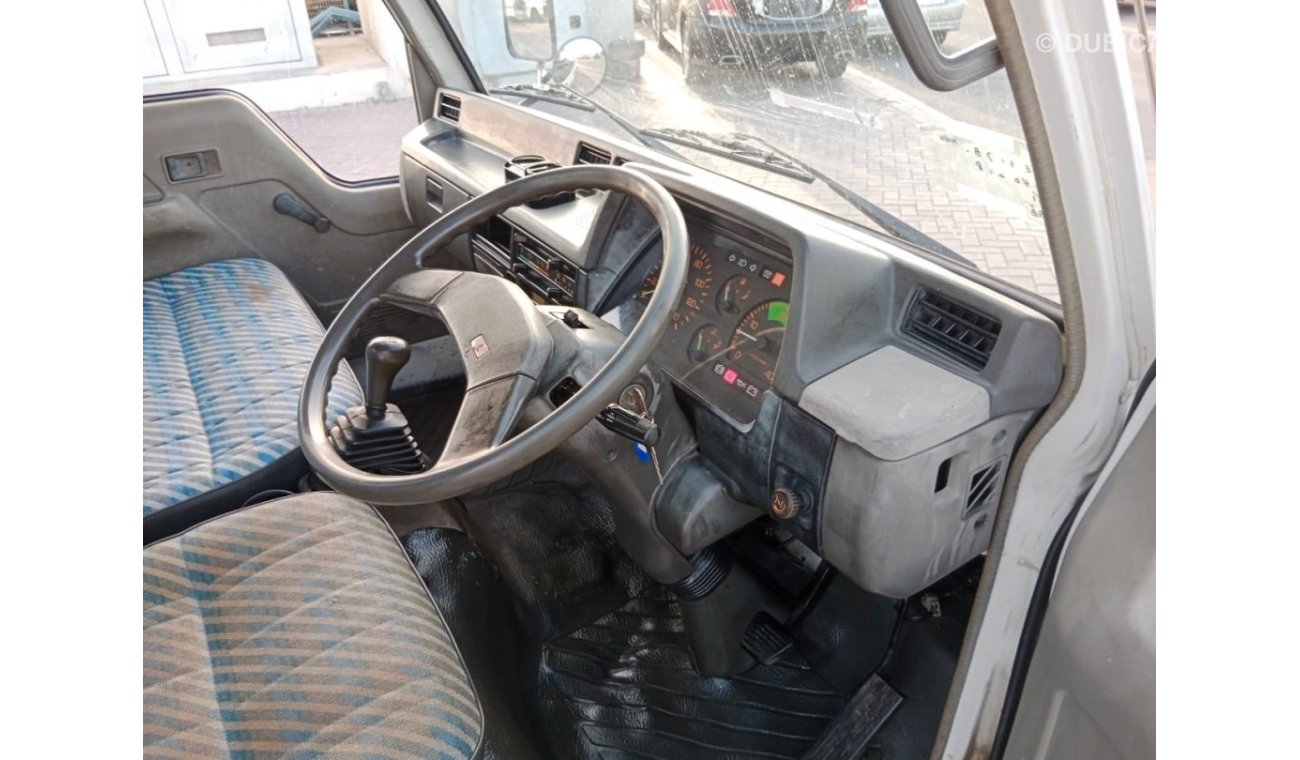 ميتسوبيشي فوسو كانتير MITSUBISHI CANTER TRUCK RIGHT HAND DRIVE(PM40218)