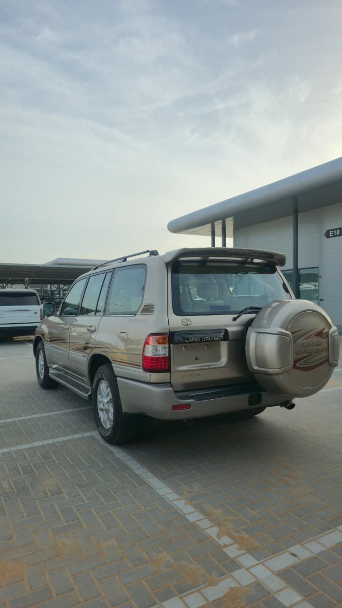 Toyota Land Cruiser GXR GCC only 30900 KM