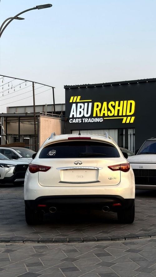 إنفينيتي Q70