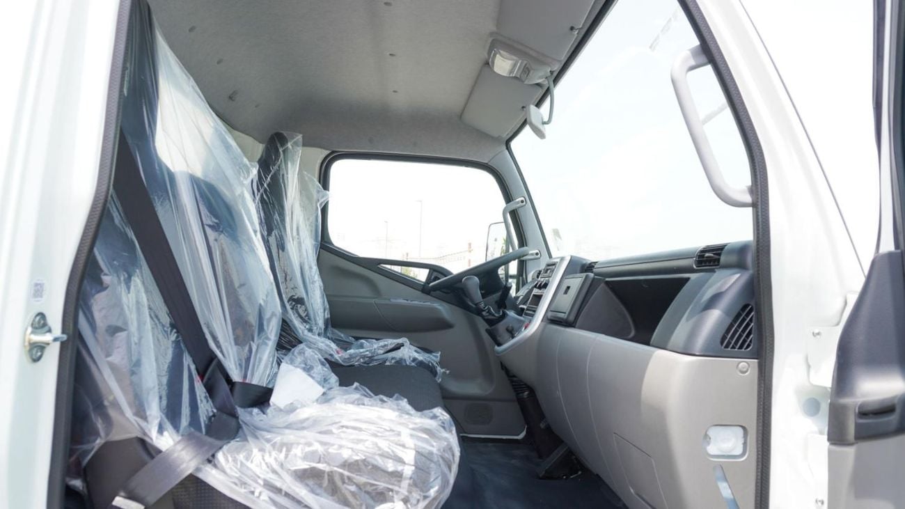 ميتسوبيشي كانتر فان Brand New Mitsubishi Fuso Canter 2026 4.2L 2WD Diesel |White/Black |CANTERCHASSIS-100-4.2-25 |FOR EX