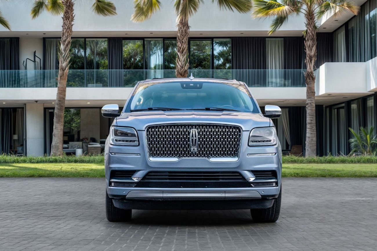 لينكولن نافيجاتور Navigator Presidential | 2,820 P.M | 0% Downpayment | Impeccable Condition!