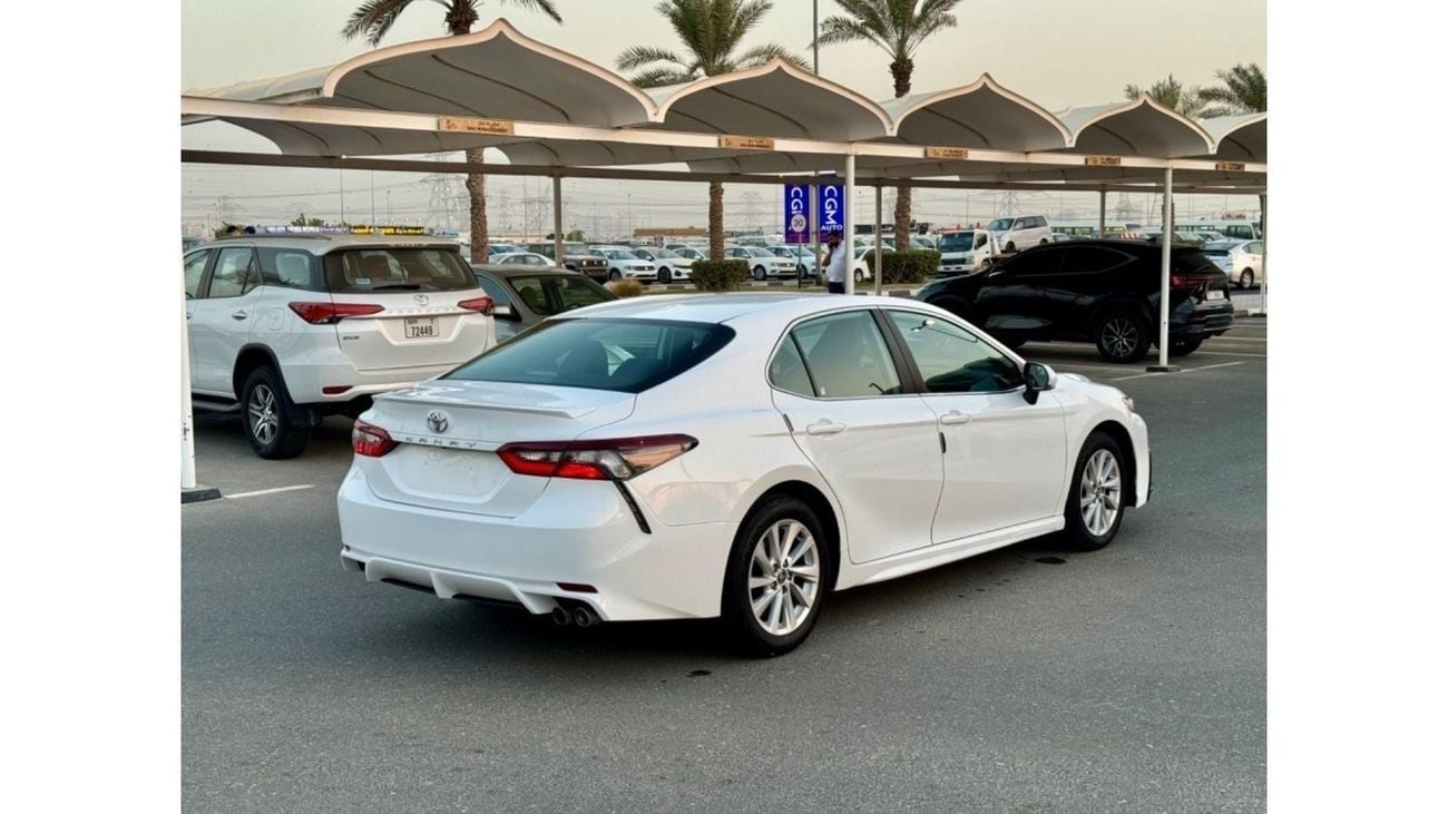 Toyota Camry 2022 SE SPORT LEATHER SEATS LOW KM CANADA SPEC