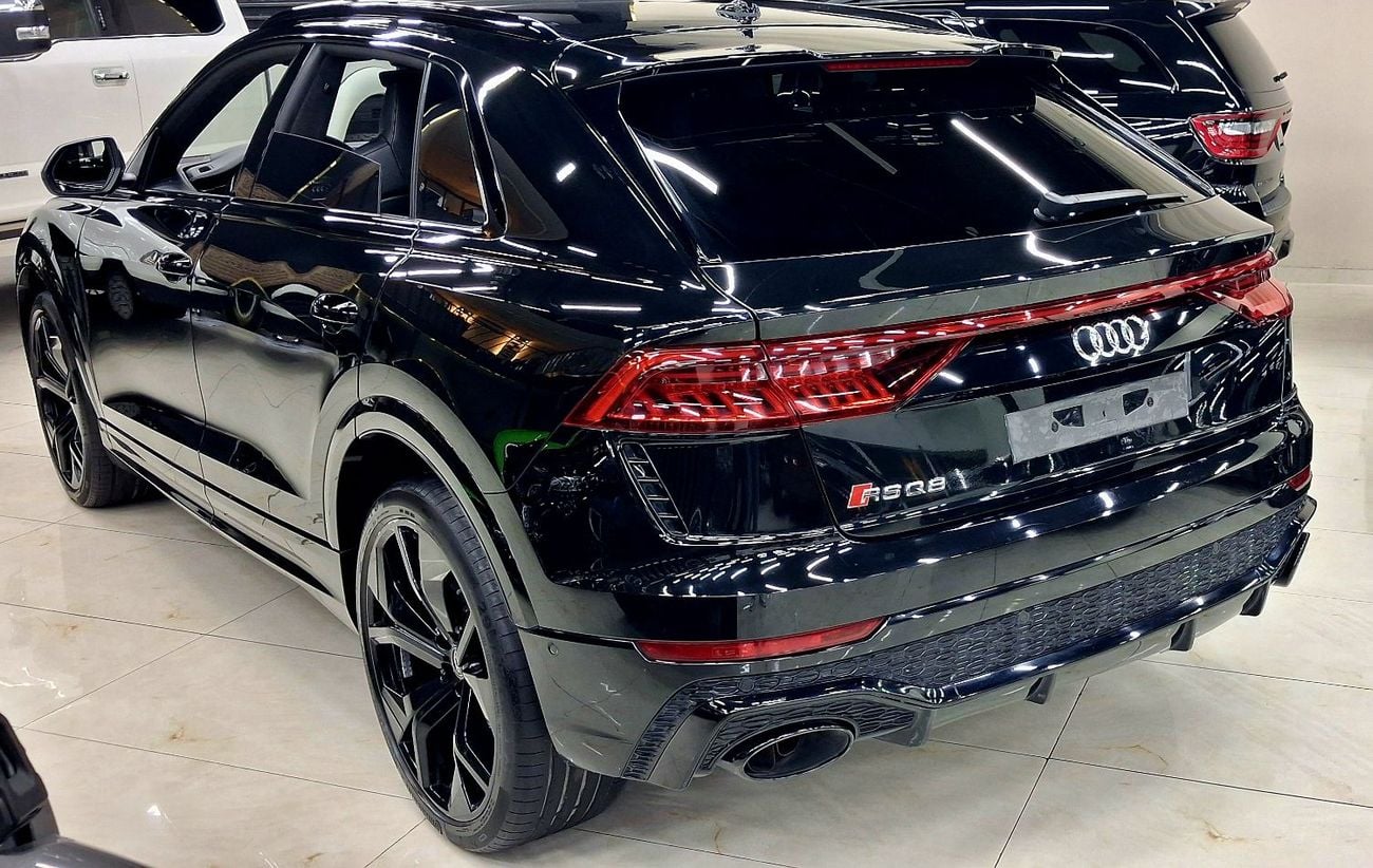 أودي RSQ8 STD