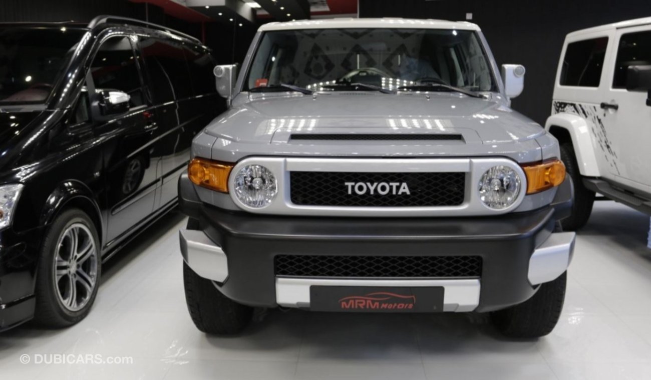 تويوتا إف جي كروزر TOYOTA FJ CRUISER GXR-2017-36000 KM GCC SPECS-PERFECT CONDITION