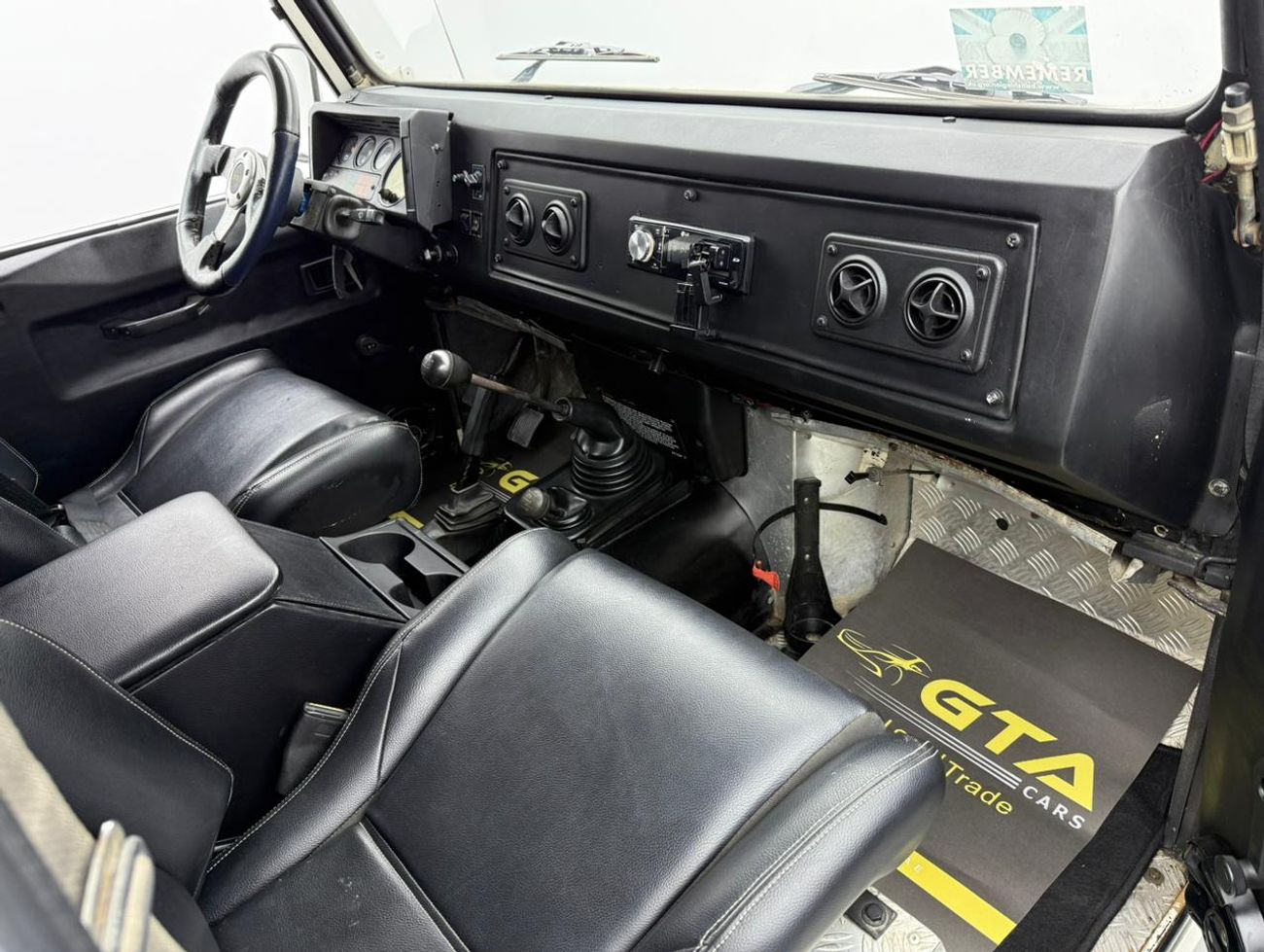 لاند روفر ديفندر 1988 Land Rover Defender ,Excellent Condition ,GCC