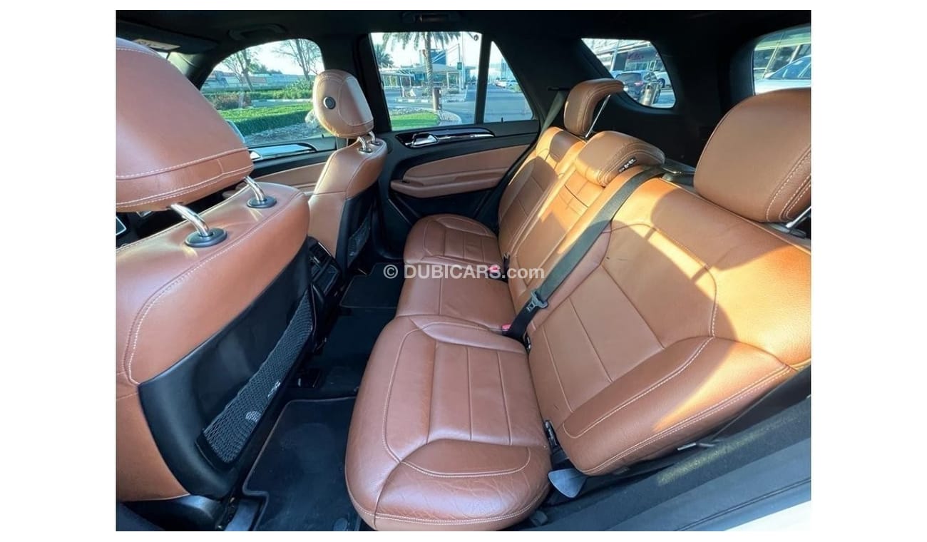 مرسيدس بنز GLE 400 AMG MERCEDES BENZ GLE400 2016 GCC 4MATIC FULL OPTIONS WITH ONE YEAR DEALER WARRANTY