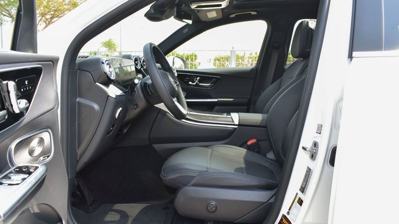 مرسيدس بنز GLC 300 MErcedes GLC 300 AMG II 2023 II FULLY LOADED