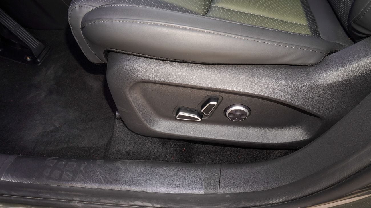 Deepal G318 Brand New Changan Deepal Air Suspension 2024 1.5L 4WD Petrol|Silver/Black|N-DEP-AC-1.5-24| FOR LOCAL