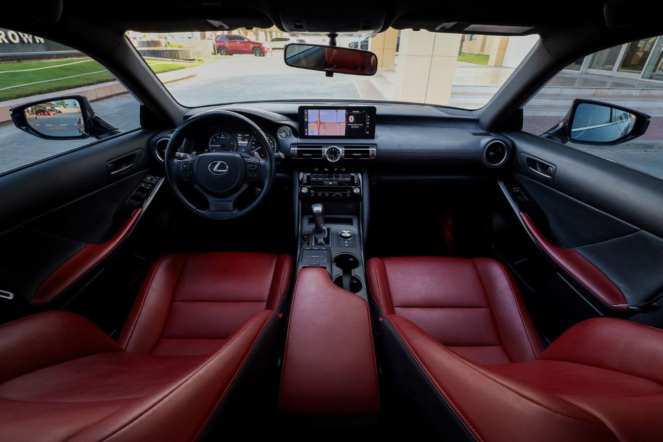 Lexus IS300 Premier Lexus IS300 2021 GCC under Warranty with Flexible Down-Payment.