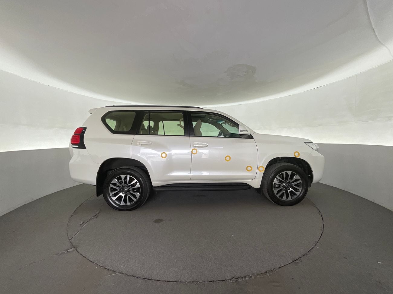 تويوتا برادو GXR | شامل الضمان | 0 ﺪﻔﻋﺓ ﺃﻮﻟﻯ