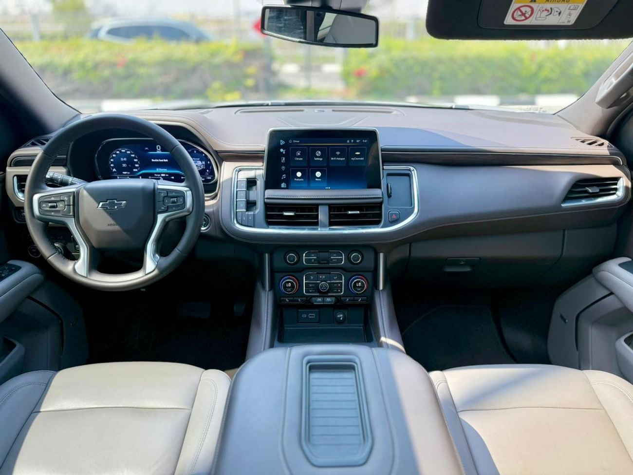 Chevrolet Tahoe CHEVROLET TAHOE Z71 6.2 GCC SPECS YEAR 2024 FULL SERVICE HISTORY UNDER WARRANTY TILL 2030 AND SERVIC