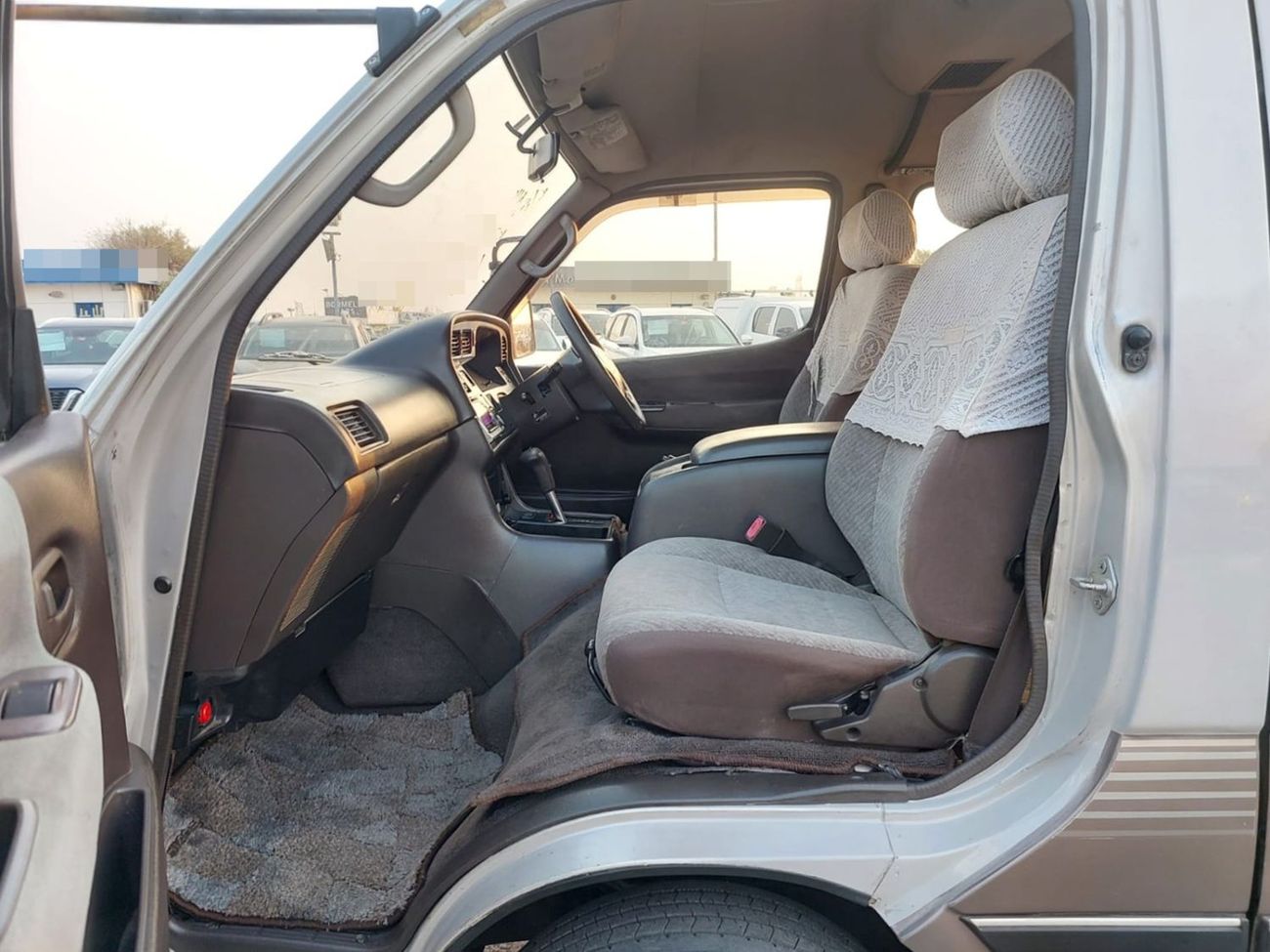 تويوتا هاياس TOYOTA HIACE VAN RHD 1996 MODEL 2.9 L DIESEL AUTOMATIC(PM04144)