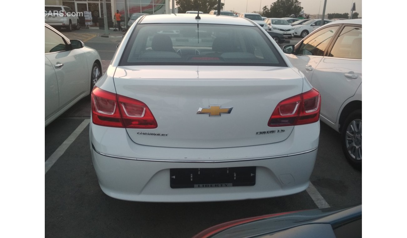 Chevrolet Cruze WHITE 2017 GCC NO ACCIDENT NO PAIN PERFECT