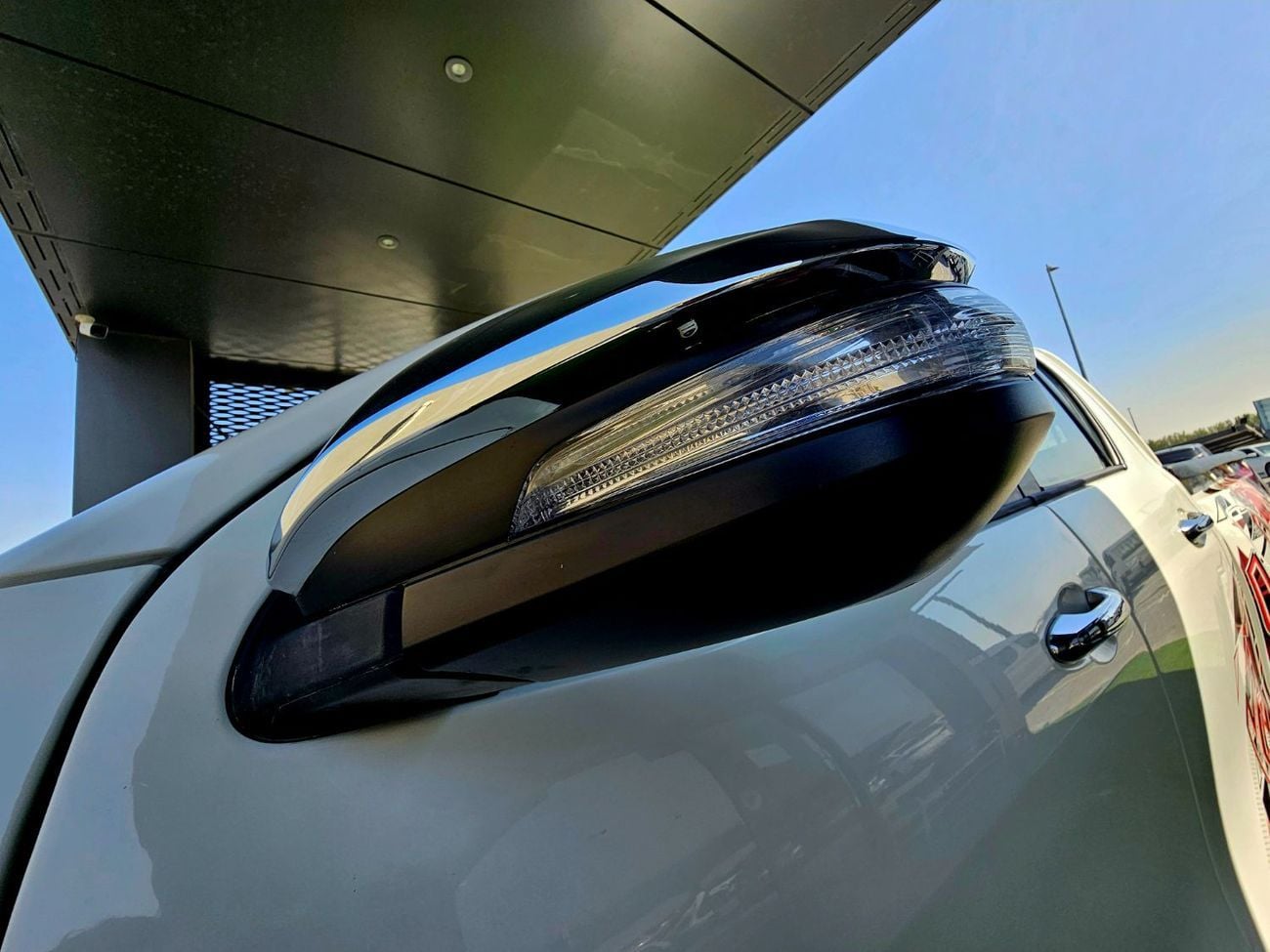 تويوتا هيلوكس SR5/ 4WD PATROL AUTOMTIC/ AUTO WINDOWS/ LOW MILEAGE