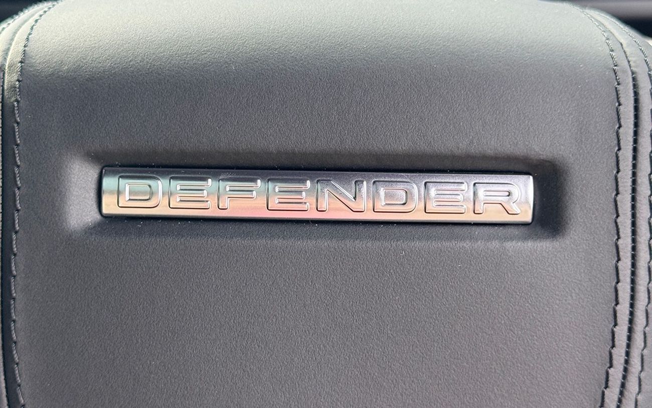 Land Rover Defender P300 110 2.0L (5 Seater) RIGHT HAND DRIVE