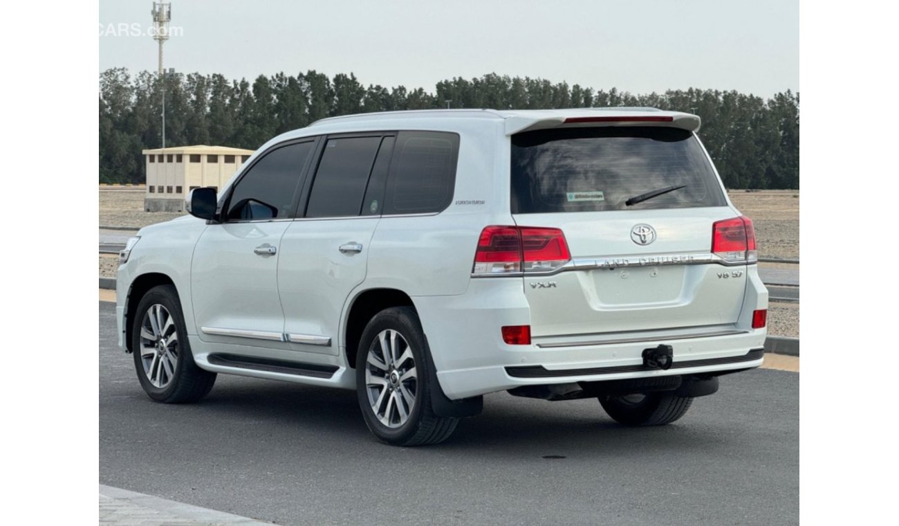 Toyota Land Cruiser VXR