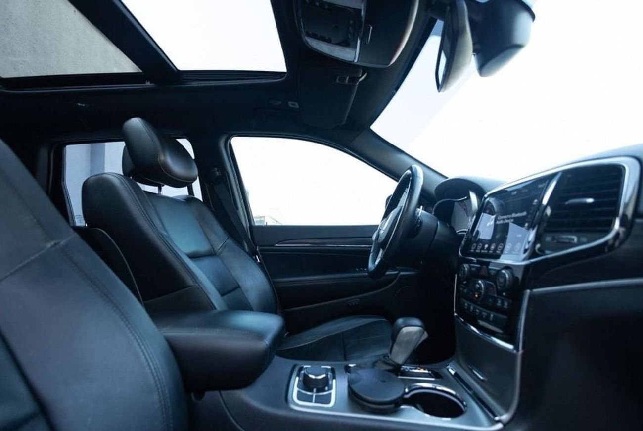 جيب جراند شيروكي Limited 3.6L Jeep Grand Cherokee Limited 2019 GCC under Warranty with Flexible Down-Payment.