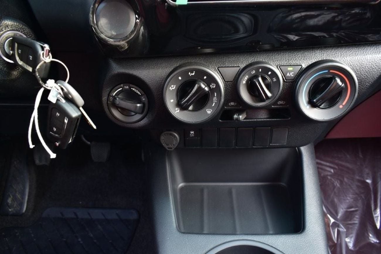 Toyota Hilux DLX