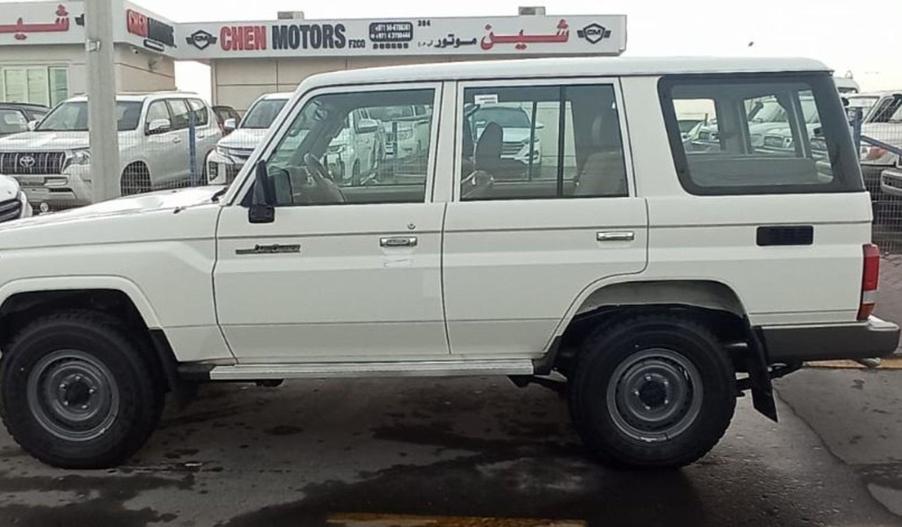 Toyota Land Cruiser Hard Top 5 doors