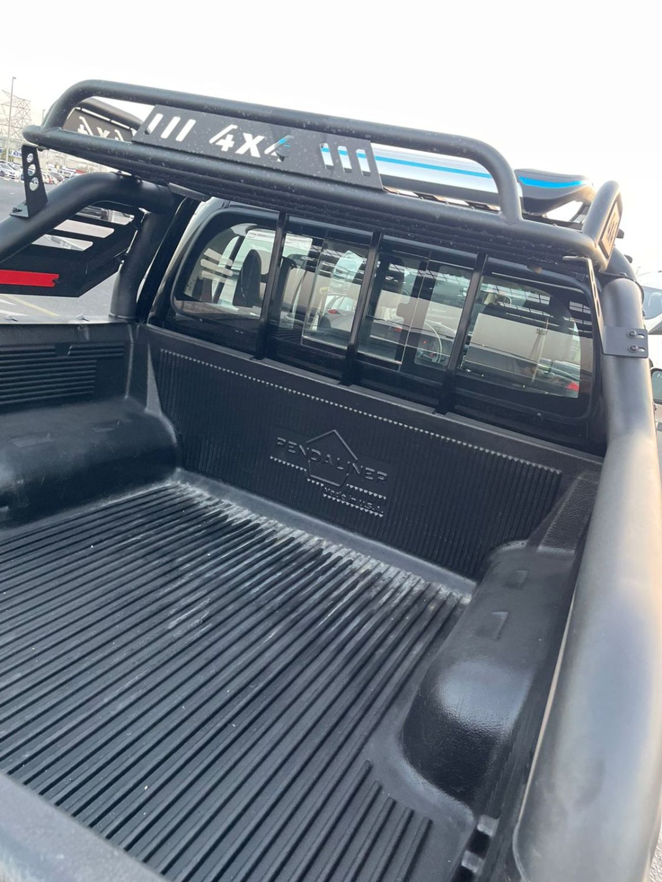 تويوتا هيلوكس 