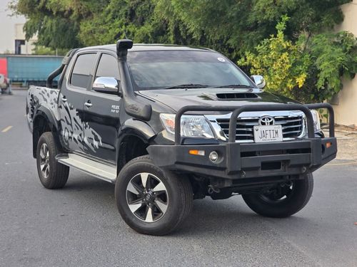 Toyota Hilux 2015 | 3.0L DIESEL | AT | RHD | DOUBLE CABIN | HEAVY BULL BAR | AIR SNORKEL | SPORTS BAR