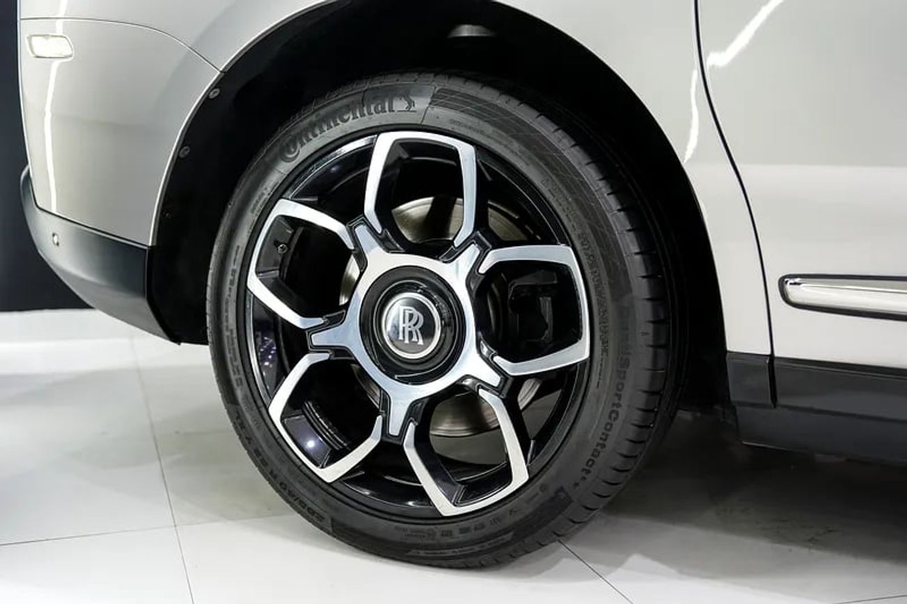 Rolls-Royce Cullinan Bespoke Audio, Rear-Seat Entertainment, Dealer Warranty Till 29/03/2026!!