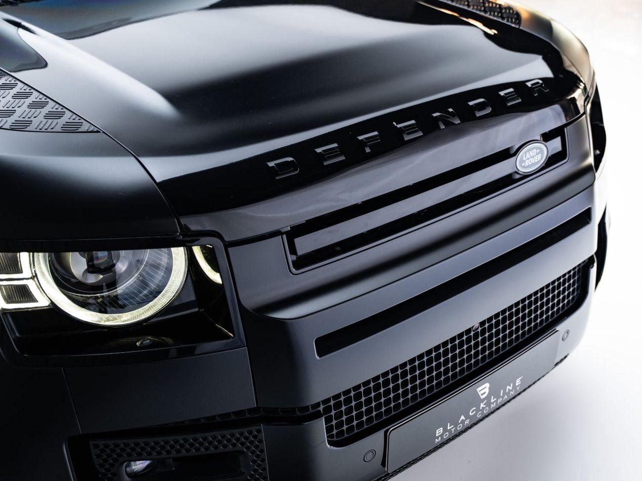 Land Rover Defender 110 SE P300
