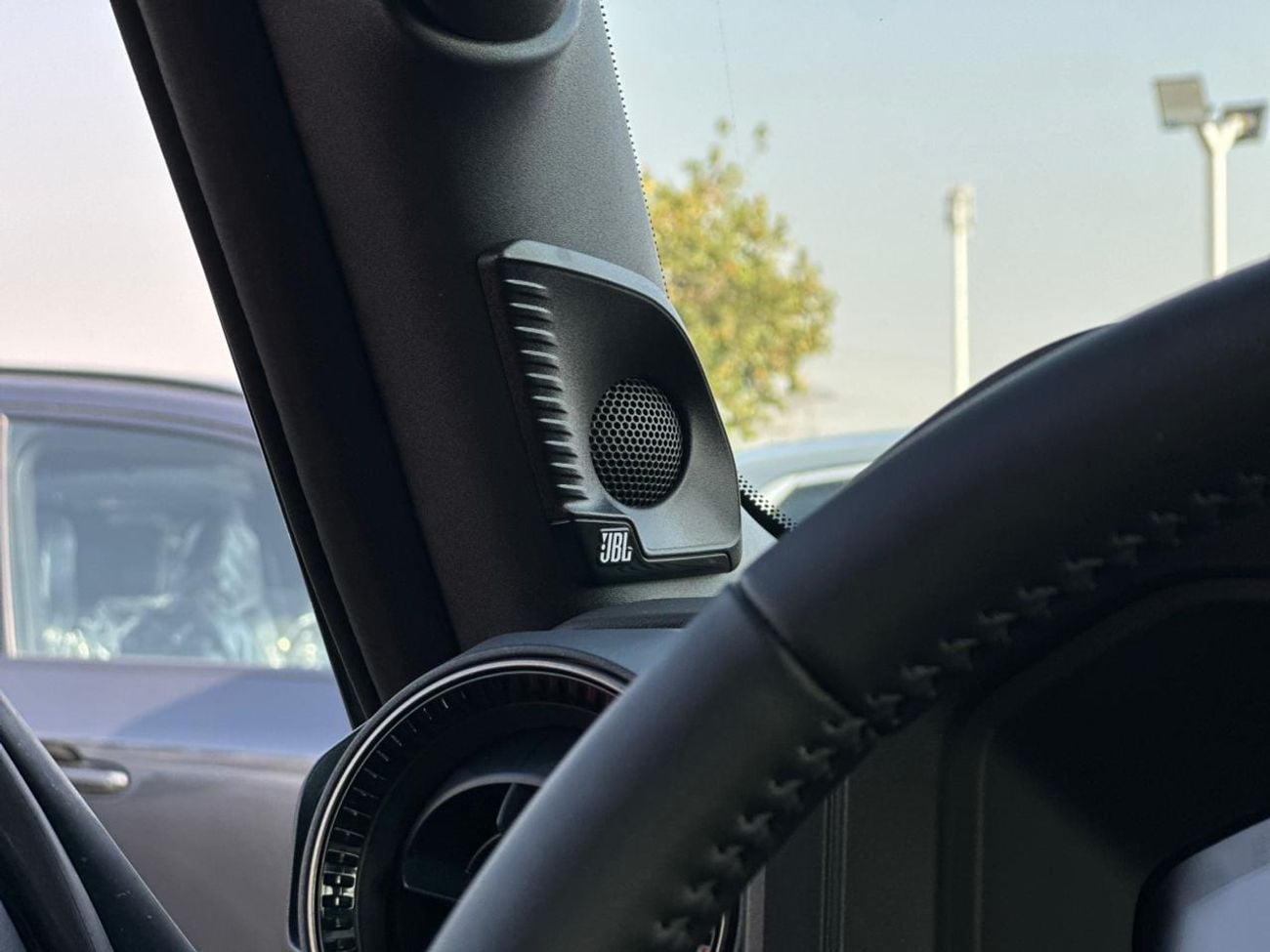 تويوتا برادو VXR Adventure Dual Tone 2.4T