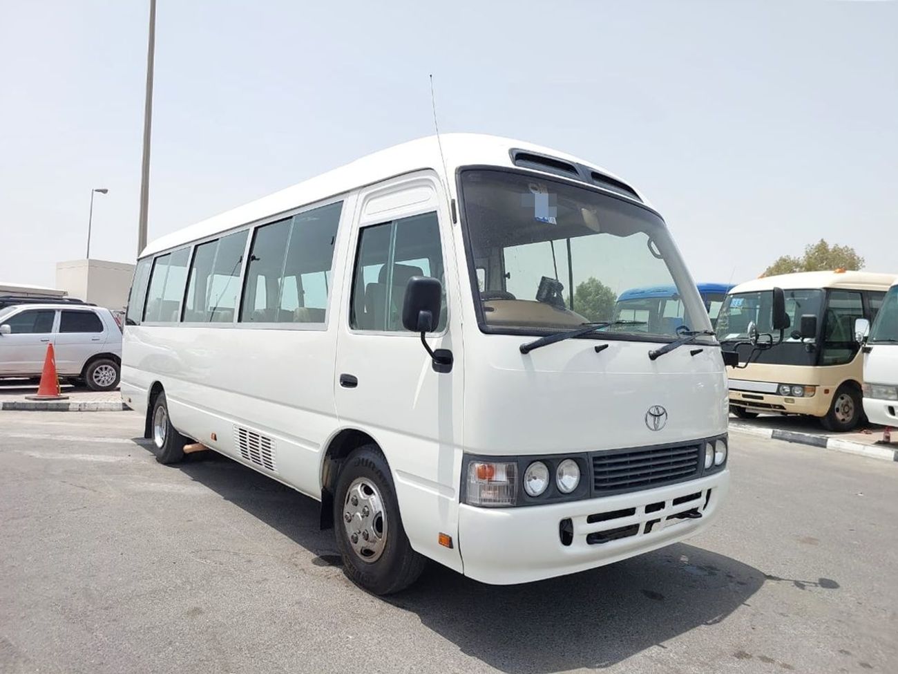 Toyota Coaster TOYOTA COASTER BUS RHD 2000 MODEL 4.2 L DIESEL MANUAL(PM01096)