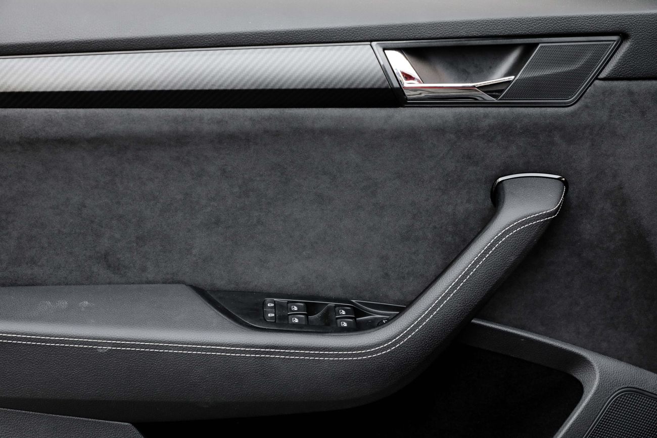 Skoda Superb Superb Sport Line 2.0L | 1,959 P.M | 0% Downpayment | Warranty!