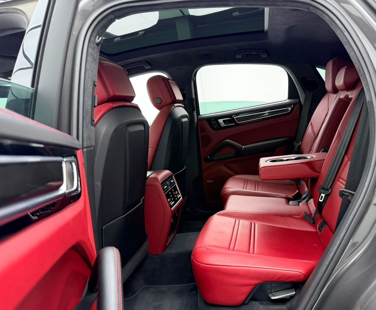 Porsche Cayenne GTS 2021 Porsche Cayenne GTS, Porsche Warranty+Full Service History, GCC