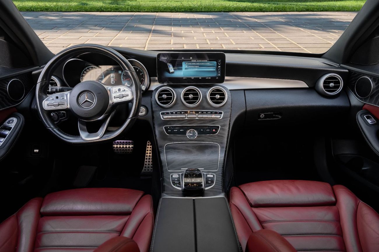 Mercedes-Benz C 200 C200 | 2,155 P.M | 0% Downpayment | ONE OWNER | LOW KMS!