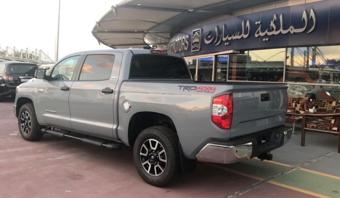 Toyota Tundra CREWMAX TRD 4X4