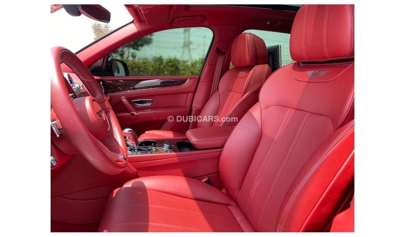 Bentley Bentayga Std GCC SPEC LESS KILOMETER